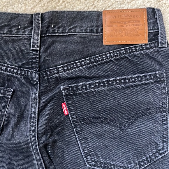 Loose straight size 27 black Levi jeans - Picture 3 of 4